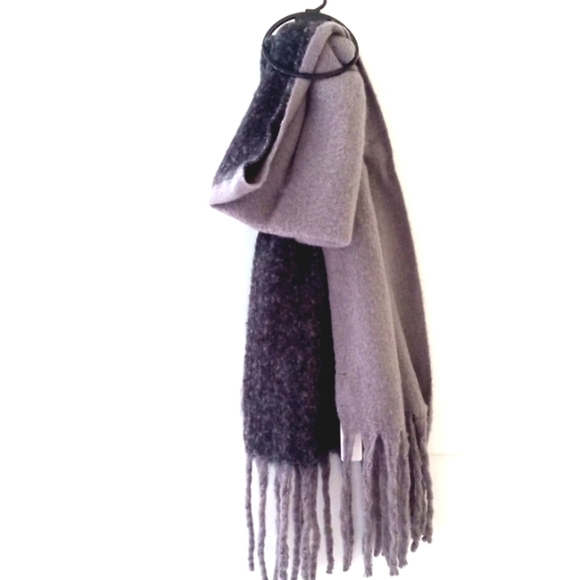 LAUNDRY BY DESIGN BLACK GRAY COLOR-BLOCK FRINGED HALF CAPE SHOULDER WRAP SIZE OS - Picture 4 of 5